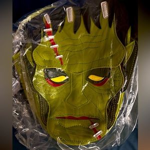 Love pain and stitches x vixen: monster cross body